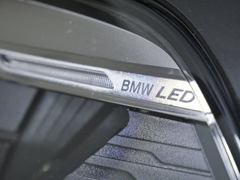 Thumbnail: 2022 BMW X5 - 7