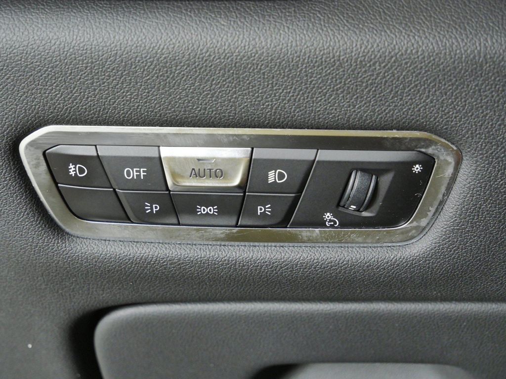 Thumbnail: 2021 BMW X5 - 42