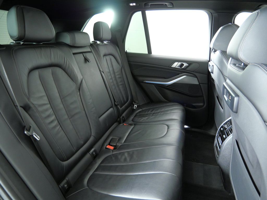 Thumbnail: 2019 BMW X5 - 30