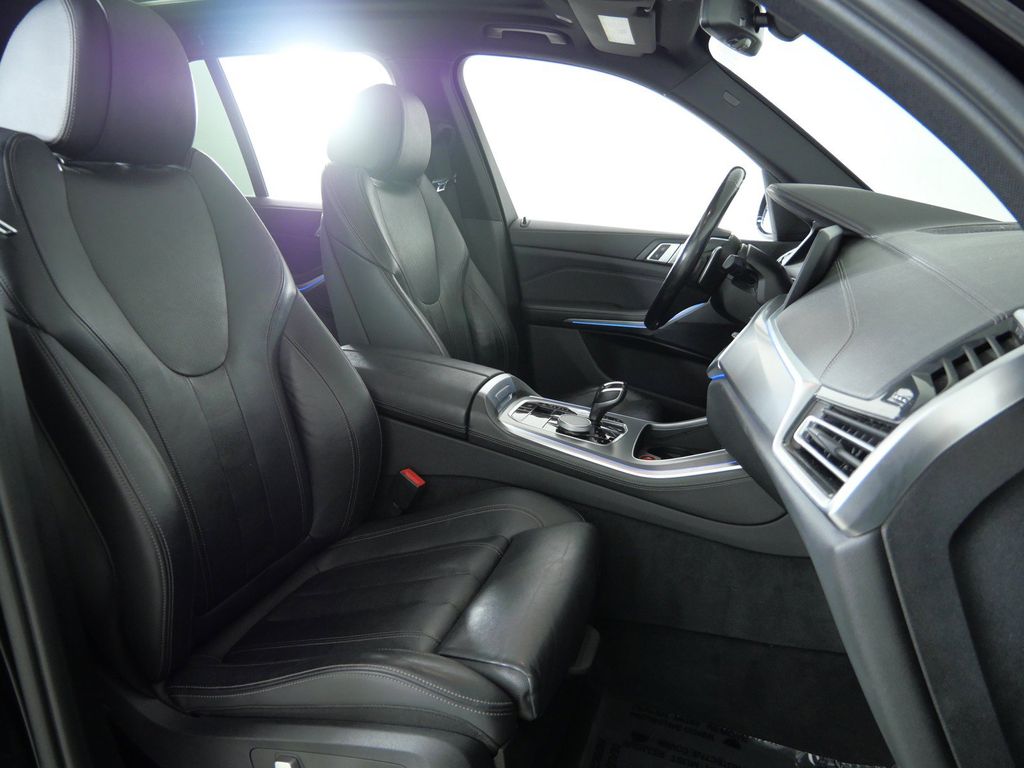 Thumbnail: 2019 BMW X5 - 10