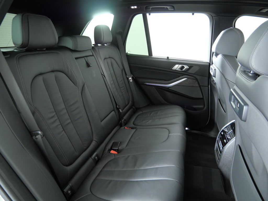 Thumbnail: 2019 BMW X5 - 32