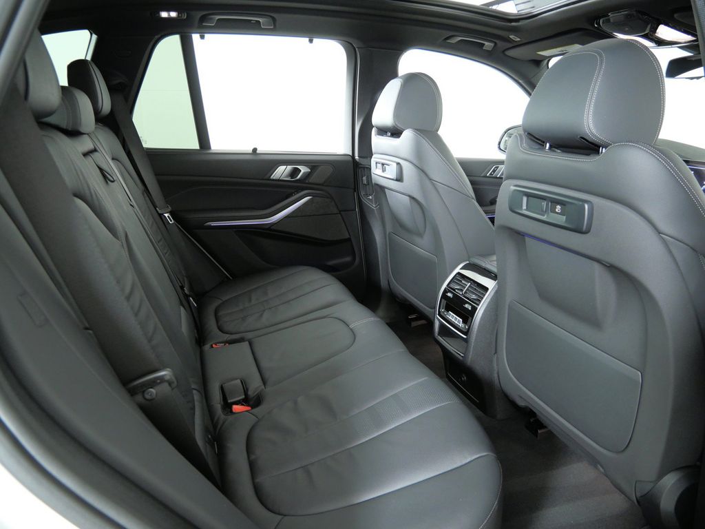 Thumbnail: 2019 BMW X5 - 11