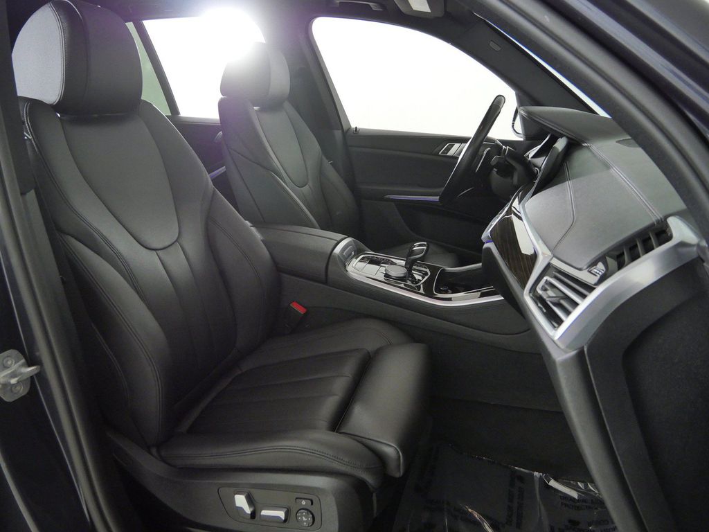 Thumbnail: 2019 BMW X5 - 10