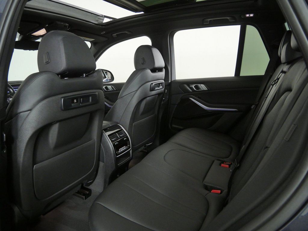 Thumbnail: 2019 BMW X5 - 36