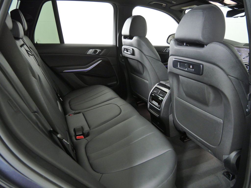 Thumbnail: 2019 BMW X5 - 11