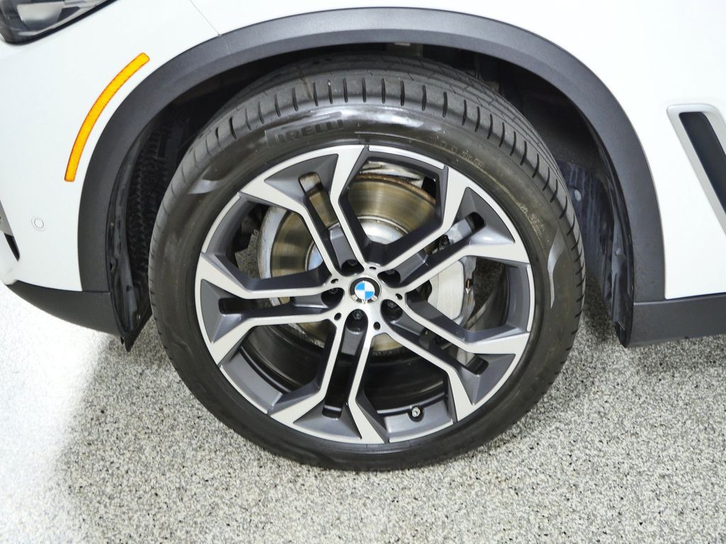 Thumbnail: 2019 BMW X5 - 8