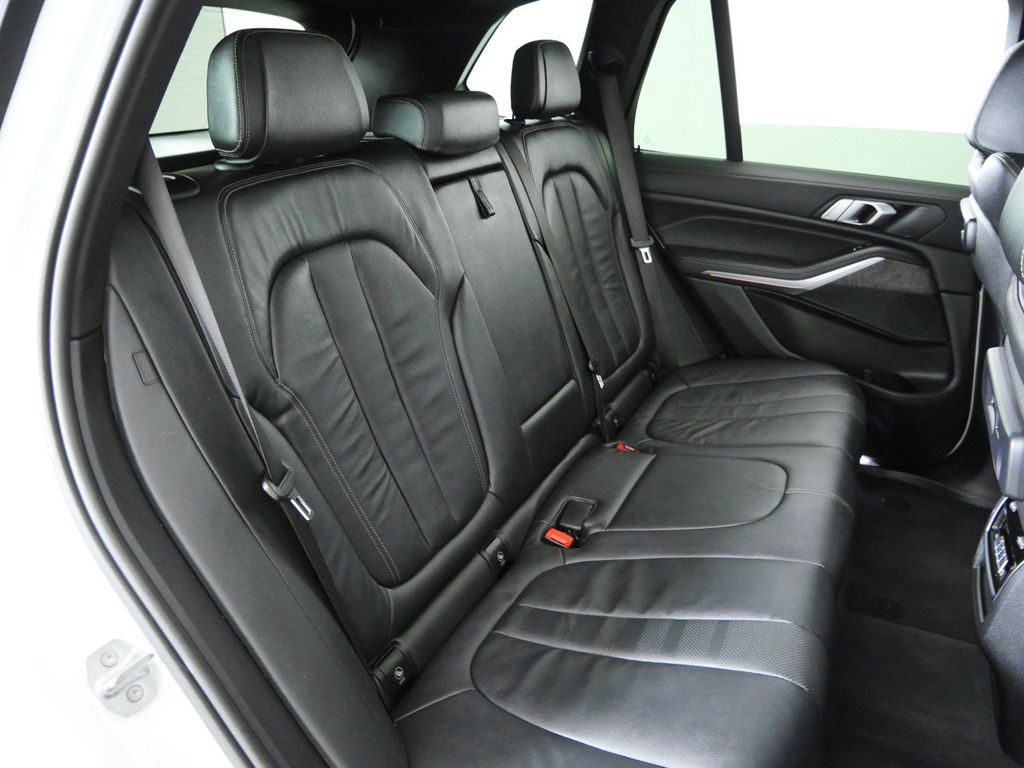 Thumbnail: 2019 BMW X5 - 30
