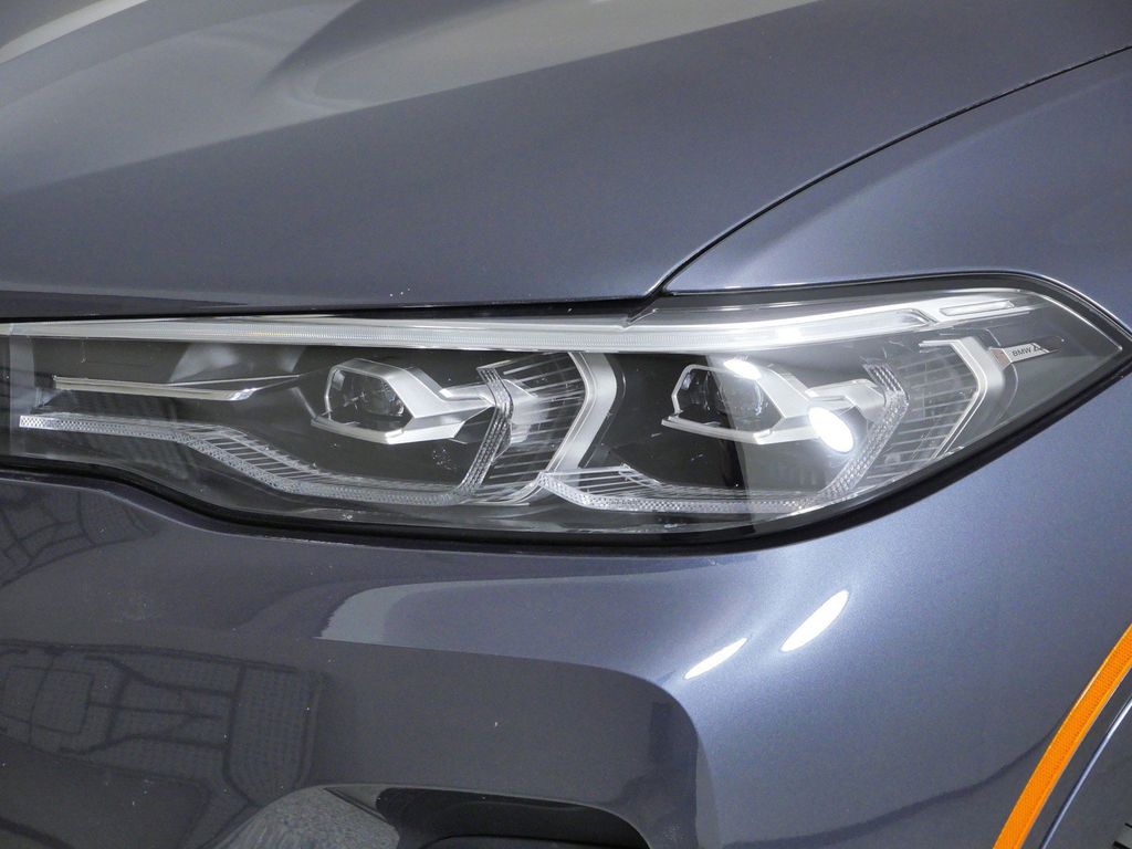 Thumbnail: 2022 BMW X7 - 17