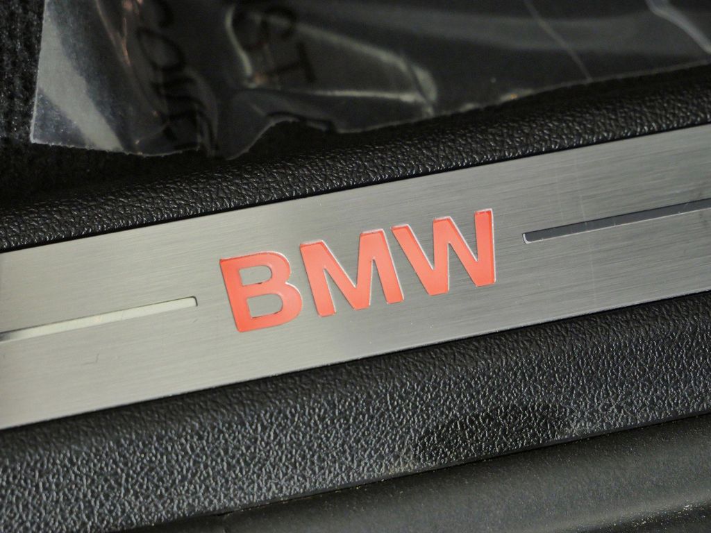Thumbnail: 2022 BMW X7 - 31