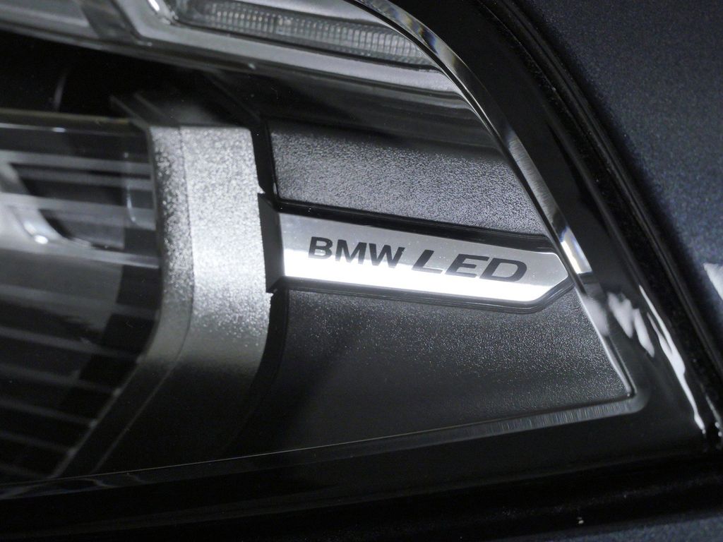 Thumbnail: 2022 BMW X7 - 7