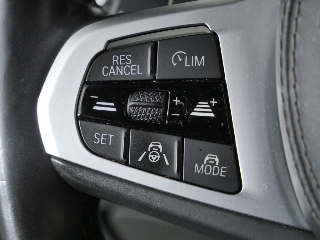 Thumbnail: 2021 BMW X7 - 46