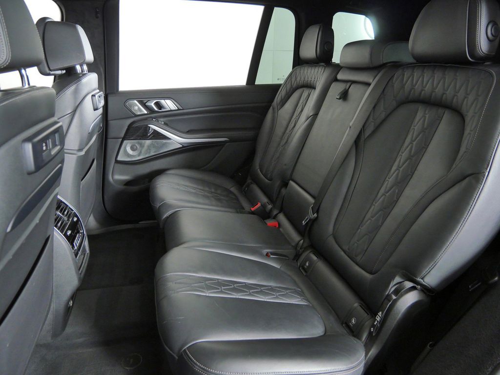 Thumbnail: 2021 BMW X7 - 38