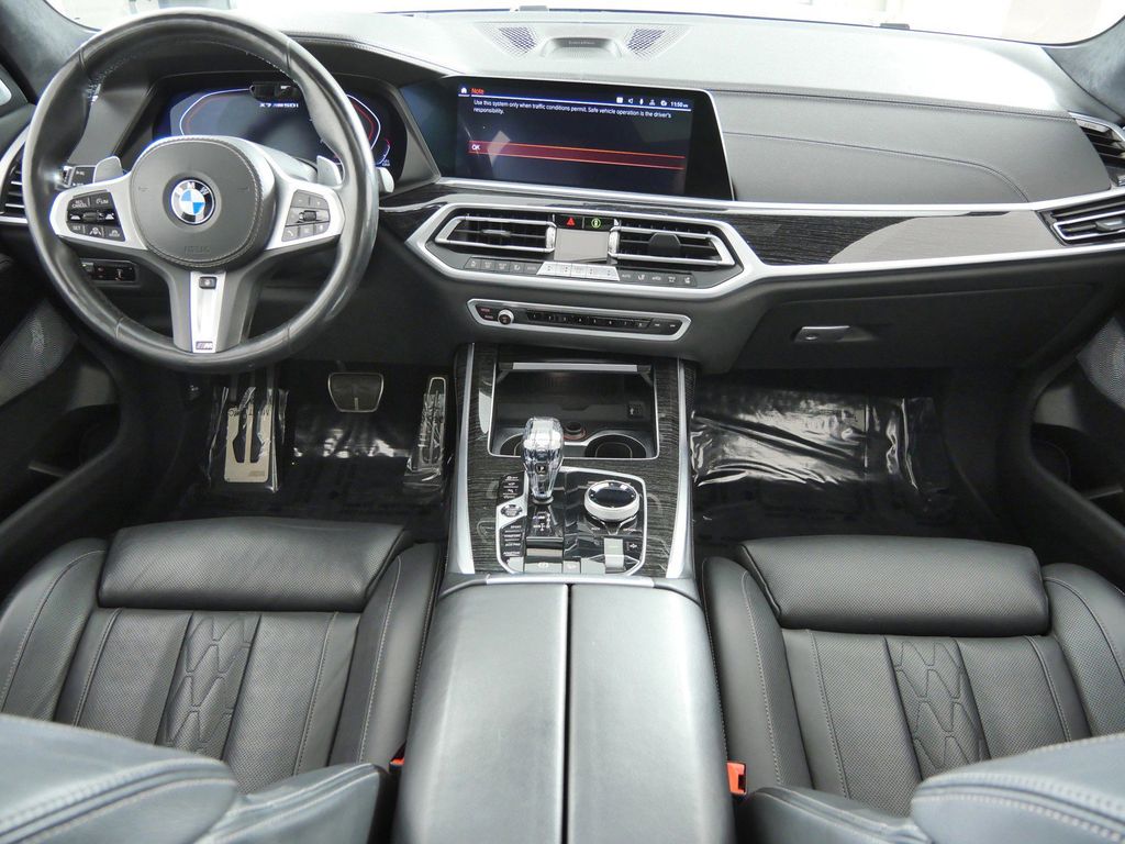 Thumbnail: 2021 BMW X7 - 2