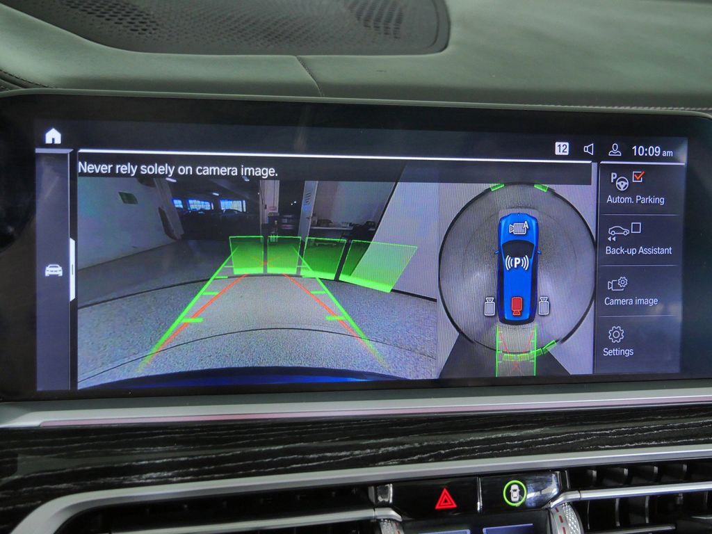Thumbnail: 2021 BMW X7 - 51