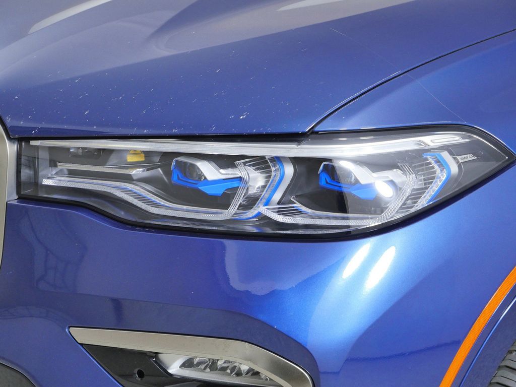 Thumbnail: 2021 BMW X7 - 17
