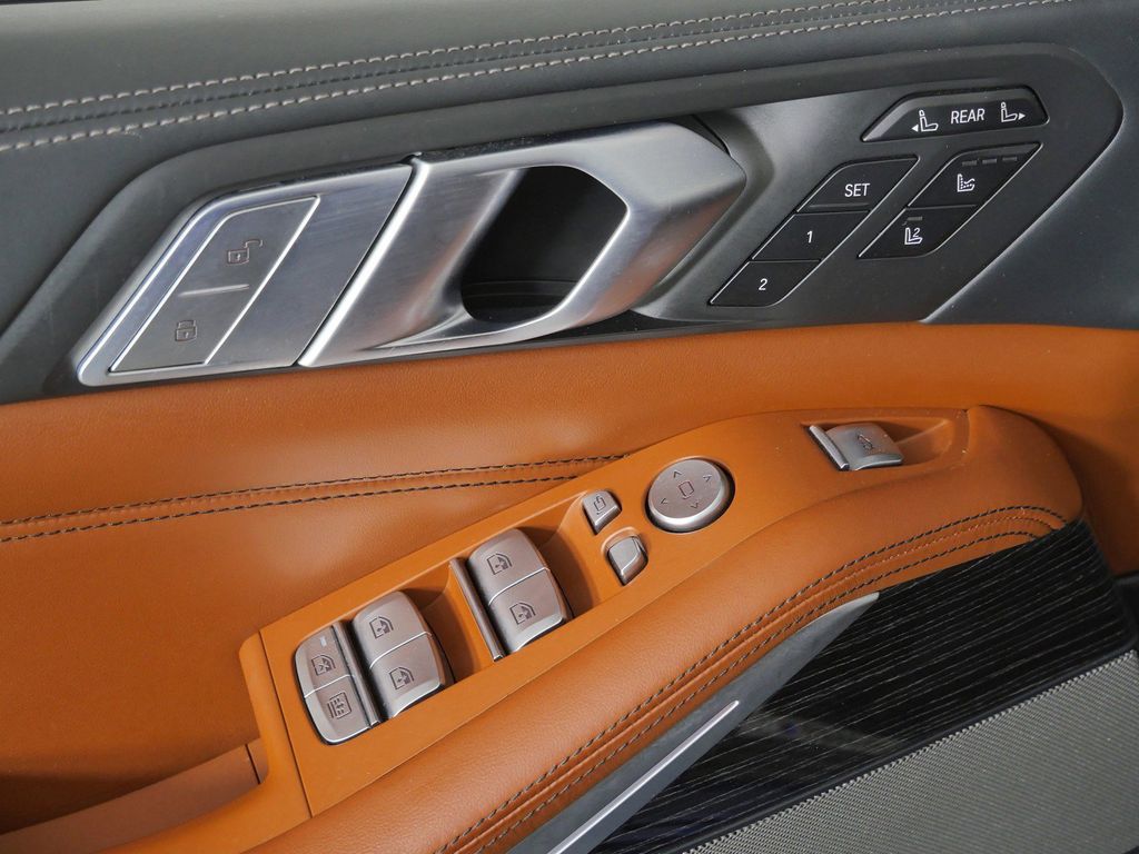 Thumbnail: 2021 BMW X7 - 42