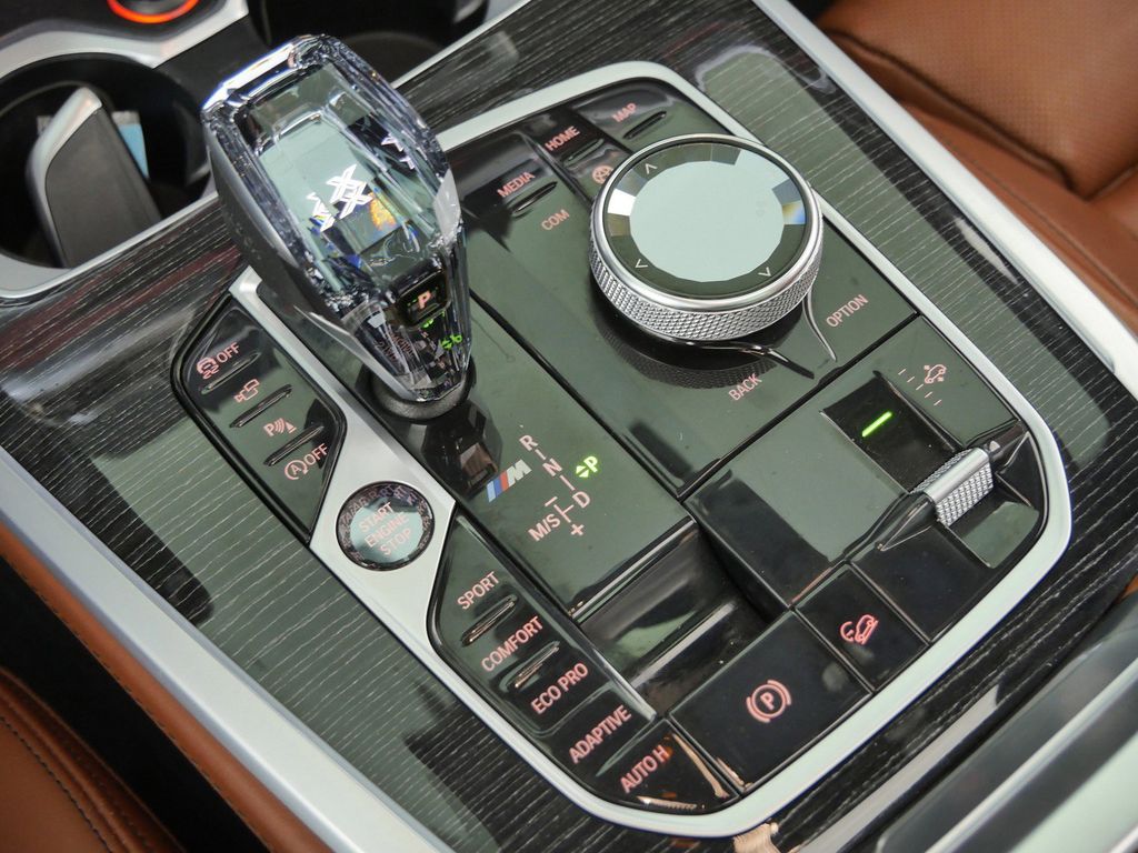 Thumbnail: 2021 BMW X7 - 13