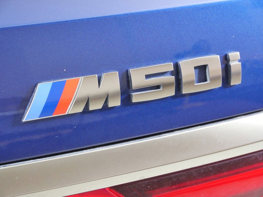Thumbnail: 2021 BMW X7 - 21