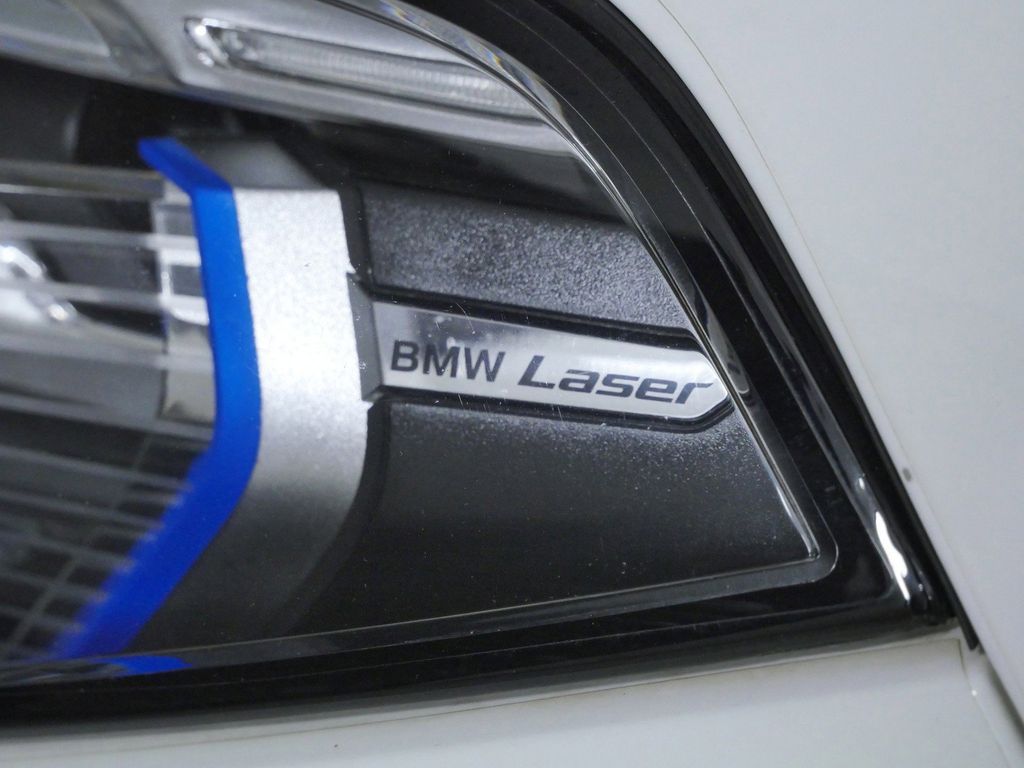 Thumbnail: 2022 BMW X7 - 16