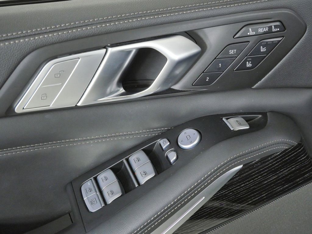 Thumbnail: 2022 BMW X7 - 42