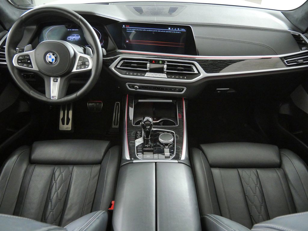 Thumbnail: 2022 BMW X7 - 2