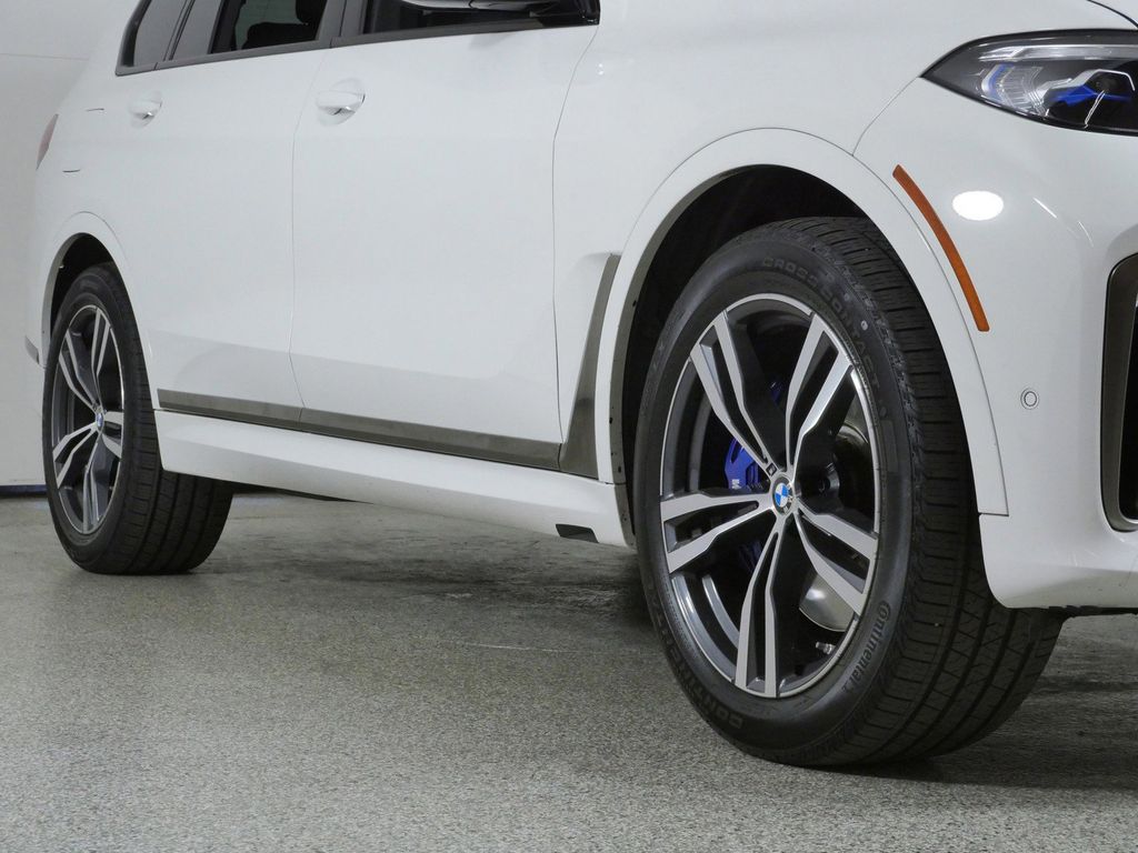 Thumbnail: 2022 BMW X7 - 8