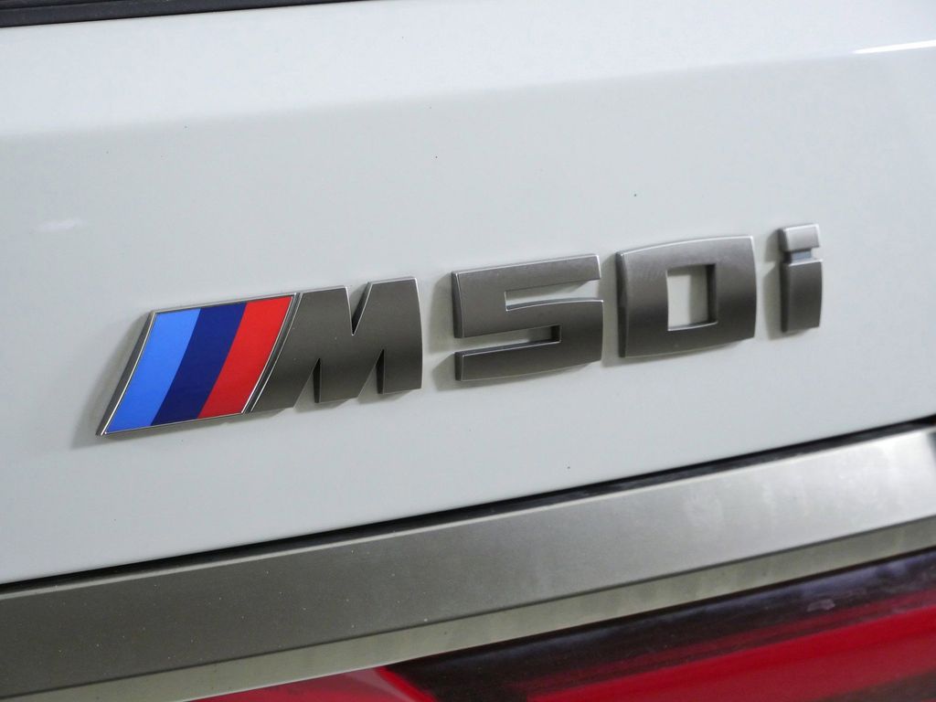 Thumbnail: 2022 BMW X7 - 21