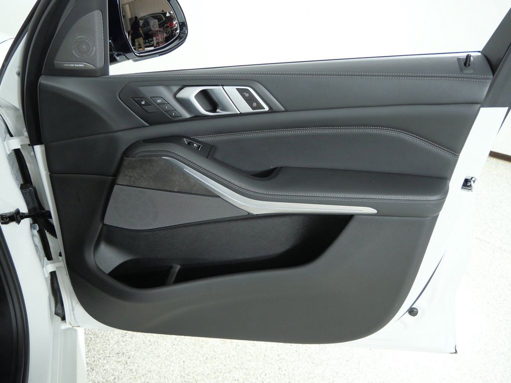 Thumbnail: 2019 BMW X5 - 28