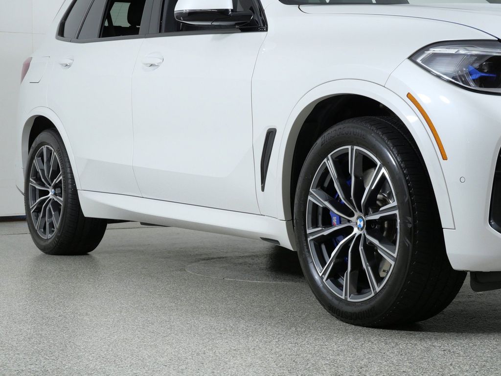 Thumbnail: 2019 BMW X5 - 8