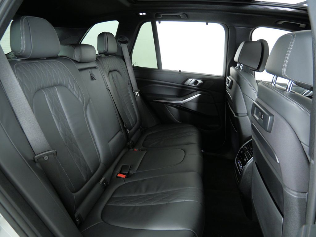 Thumbnail: 2019 BMW X5 - 32