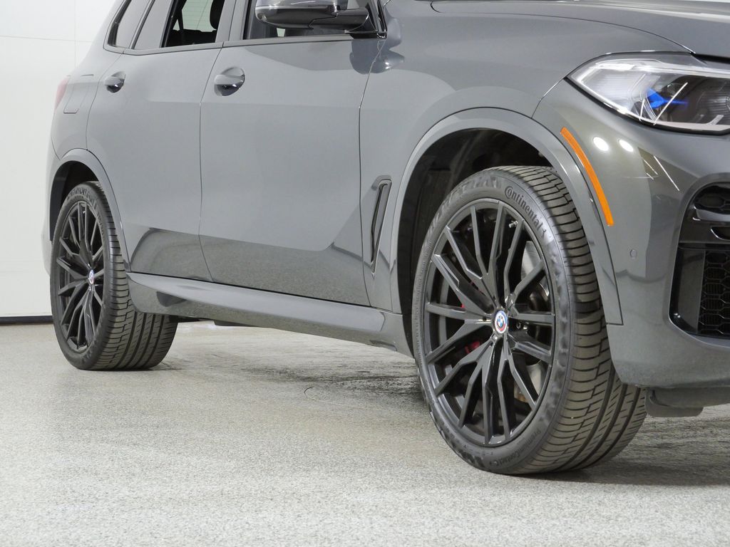 Thumbnail: 2022 BMW X5 - 8