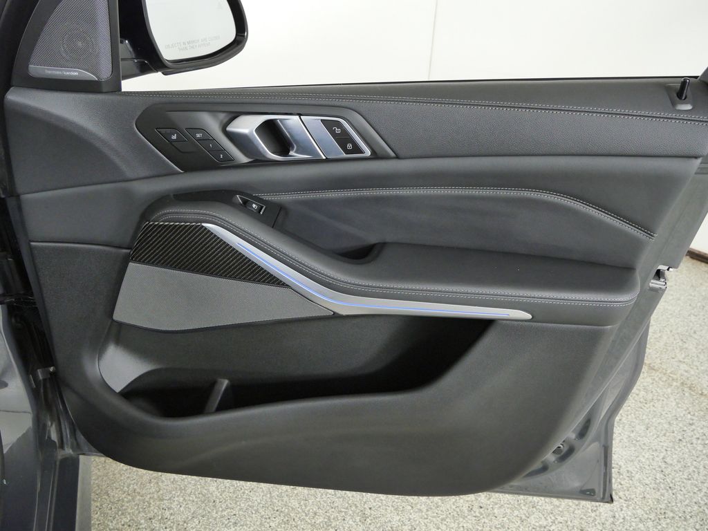 Thumbnail: 2022 BMW X5 - 29