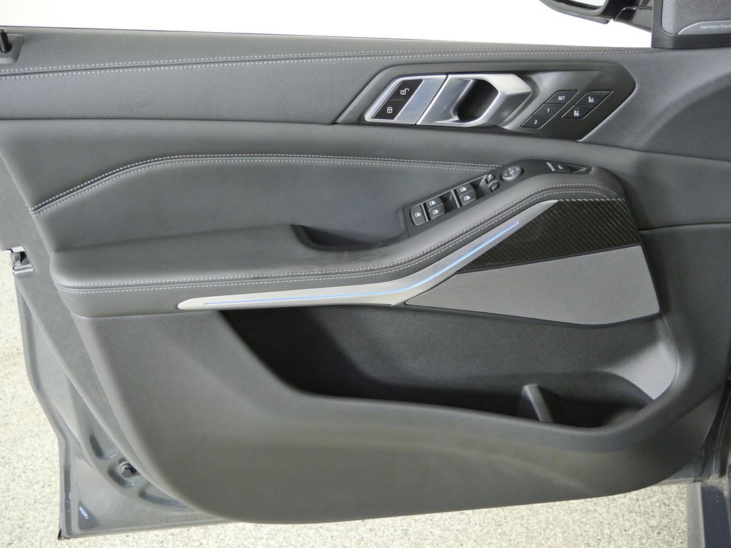 Thumbnail: 2022 BMW X5 - 39