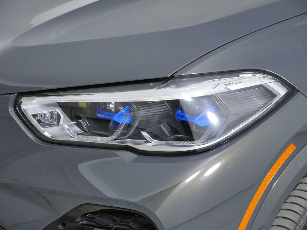 Thumbnail: 2022 BMW X5 - 17