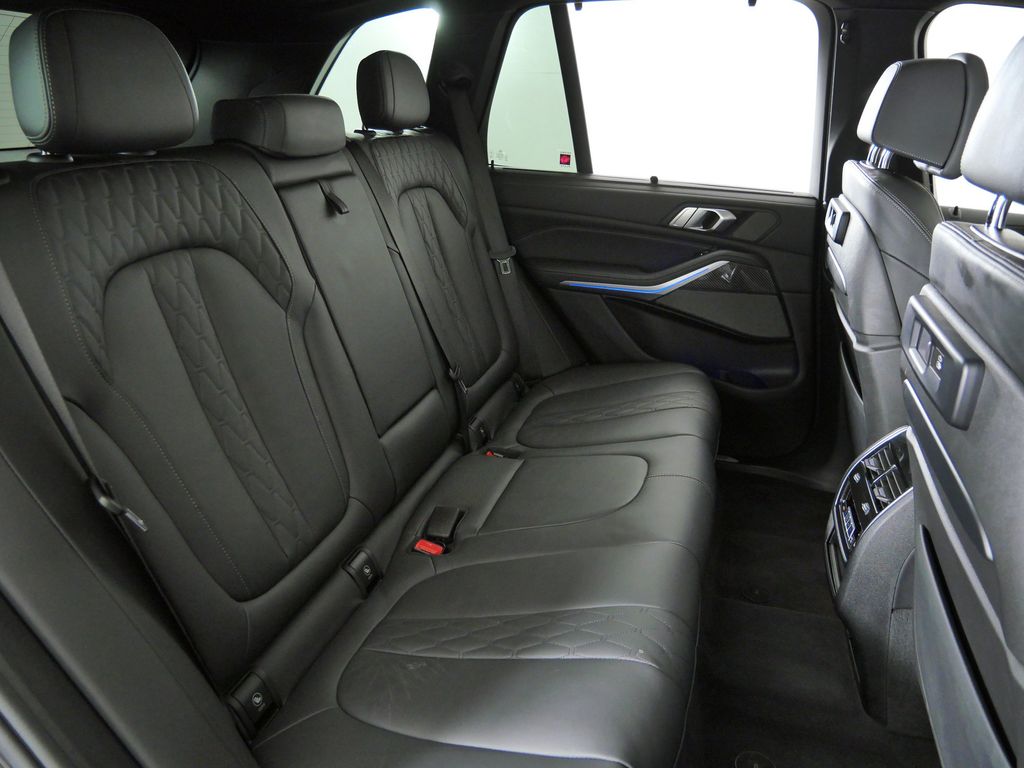 Thumbnail: 2022 BMW X5 - 33