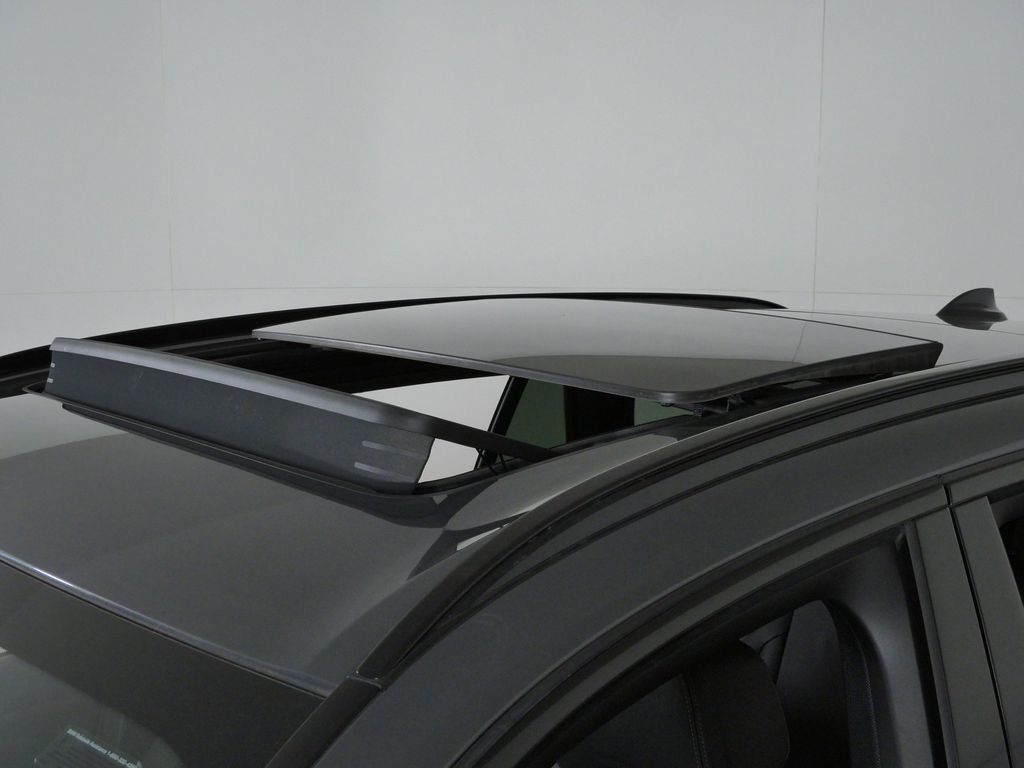 Thumbnail: 2022 BMW X5 - 28