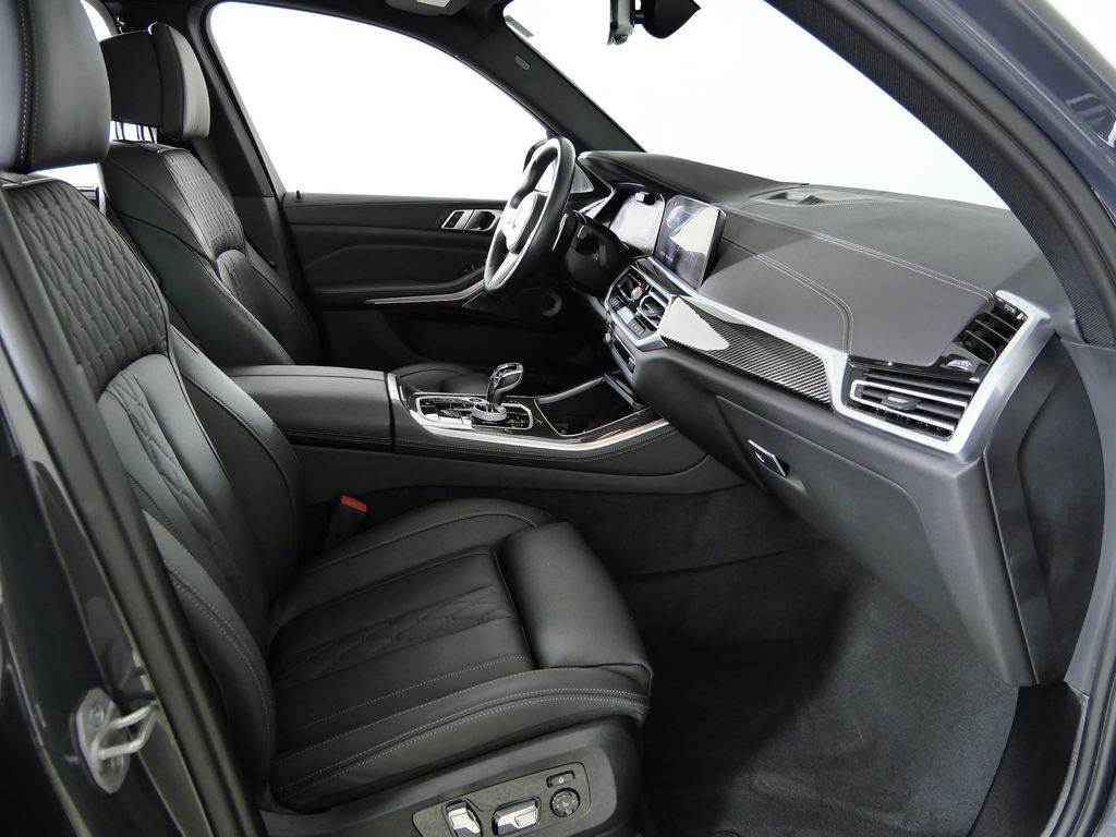 Thumbnail: 2023 BMW X5 - 9