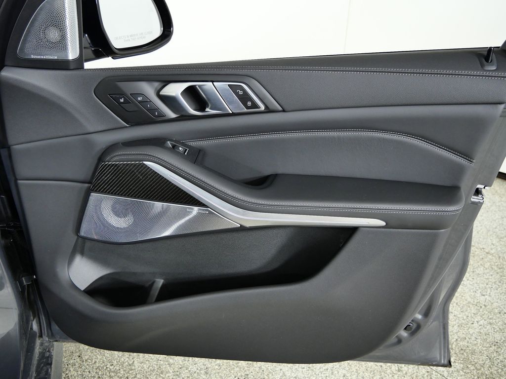 Thumbnail: 2023 BMW X5 - 29