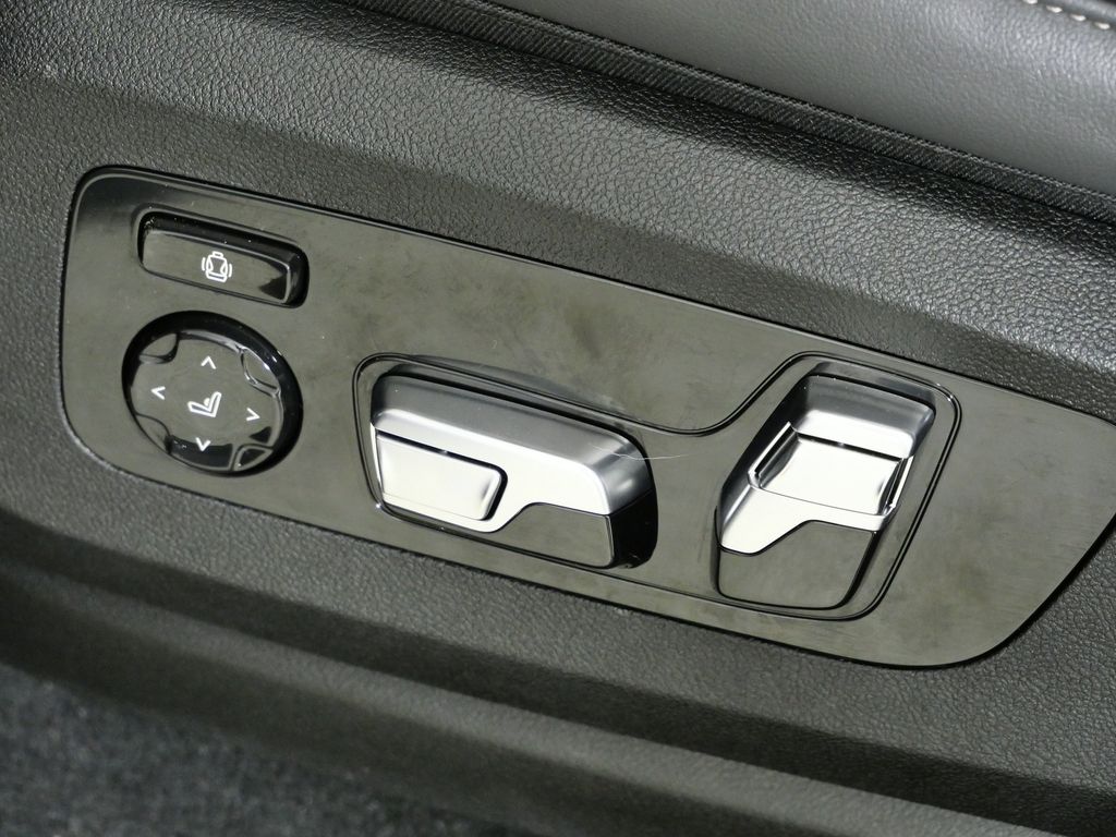 Thumbnail: 2023 BMW X5 - 43