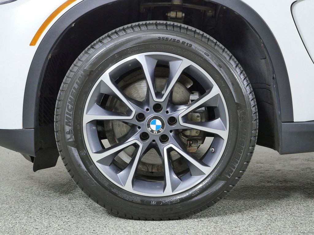 Thumbnail: 2016 BMW X5 - 23