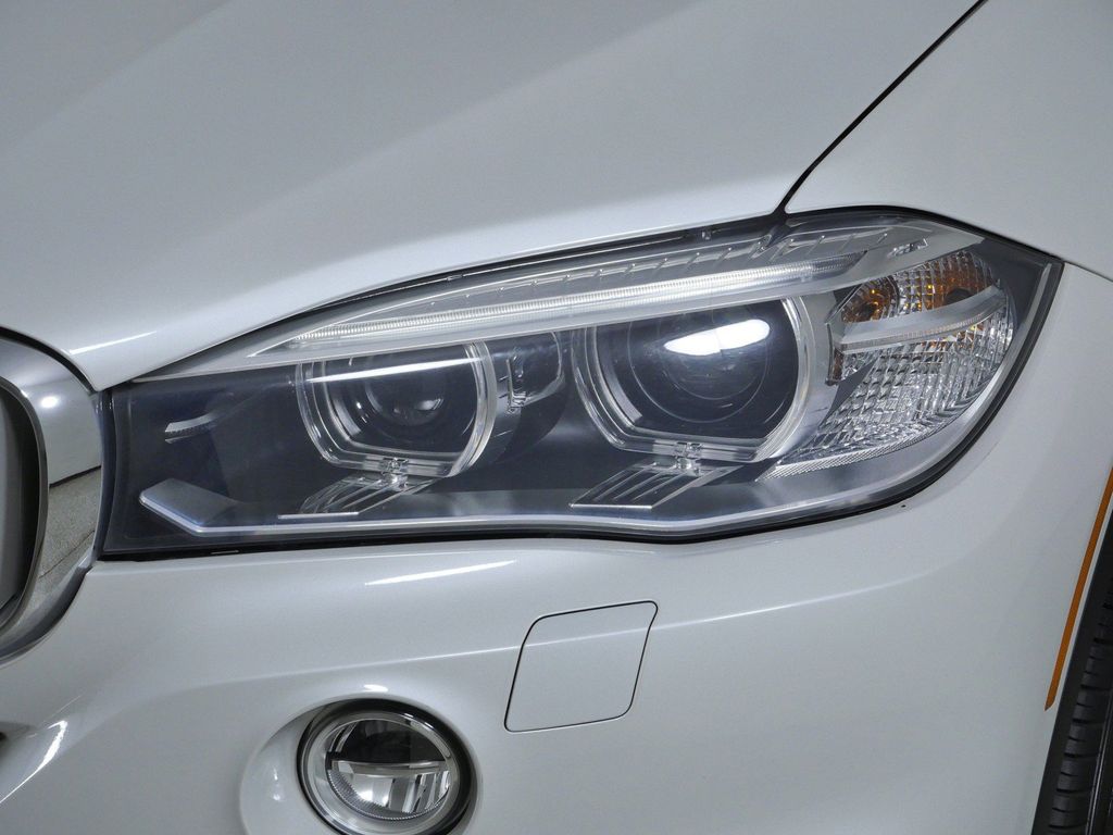 Thumbnail: 2016 BMW X5 - 17