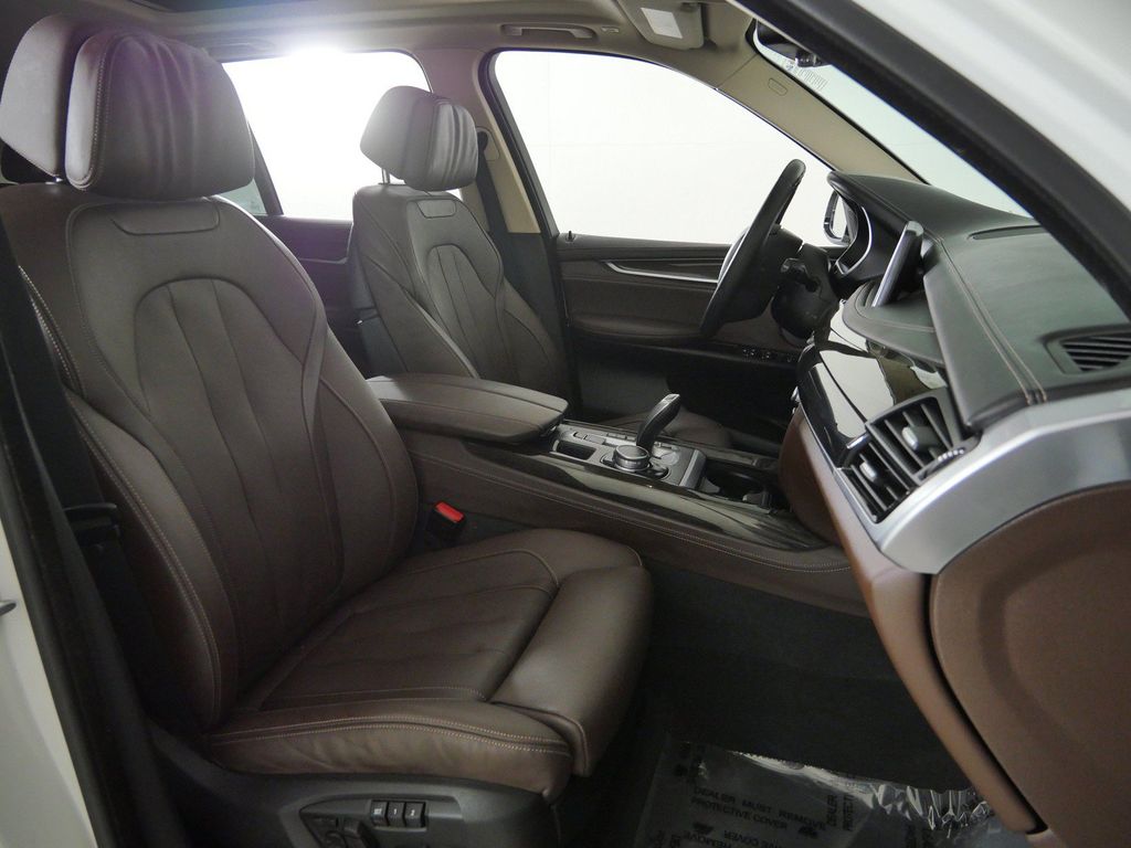 Thumbnail: 2016 BMW X5 - 11