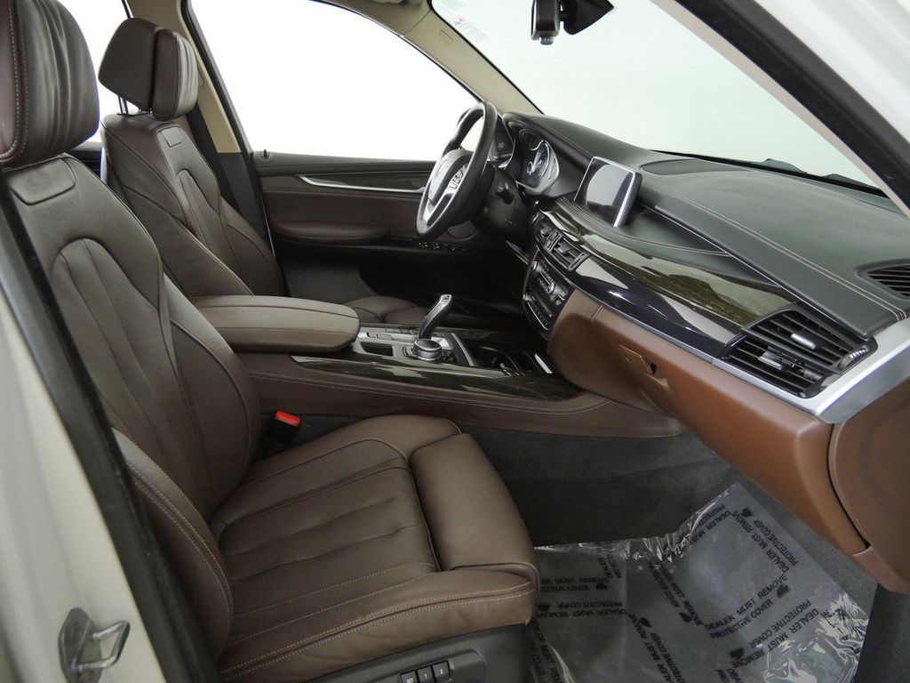 Thumbnail: 2016 BMW X5 - 10