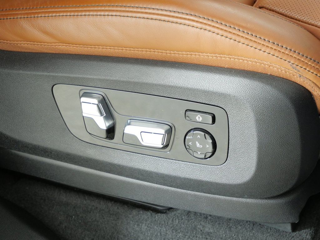 Thumbnail: 2022 BMW X5 - 28