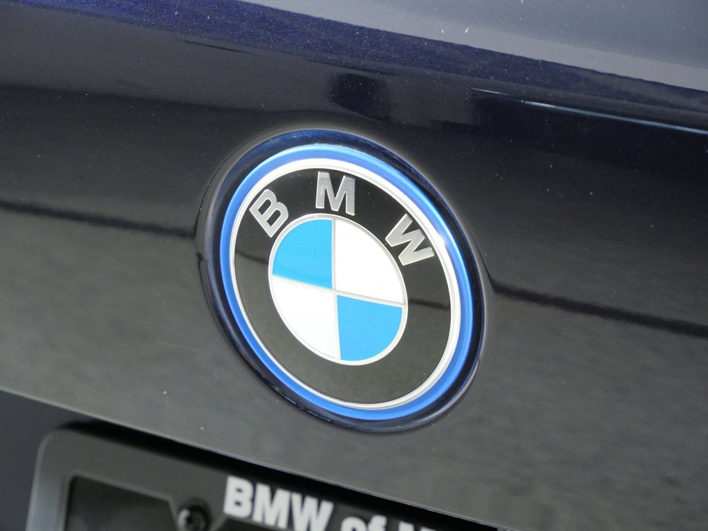 Thumbnail: 2022 BMW X5 - 22