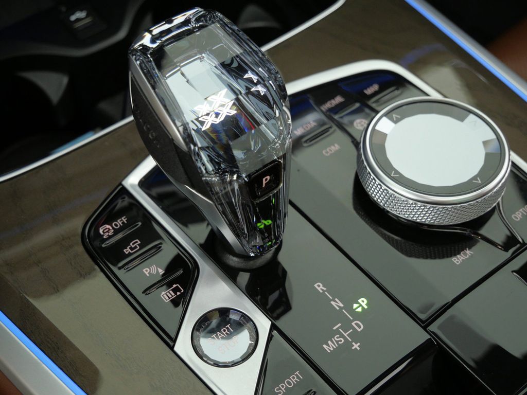 Thumbnail: 2022 BMW X5 - 13