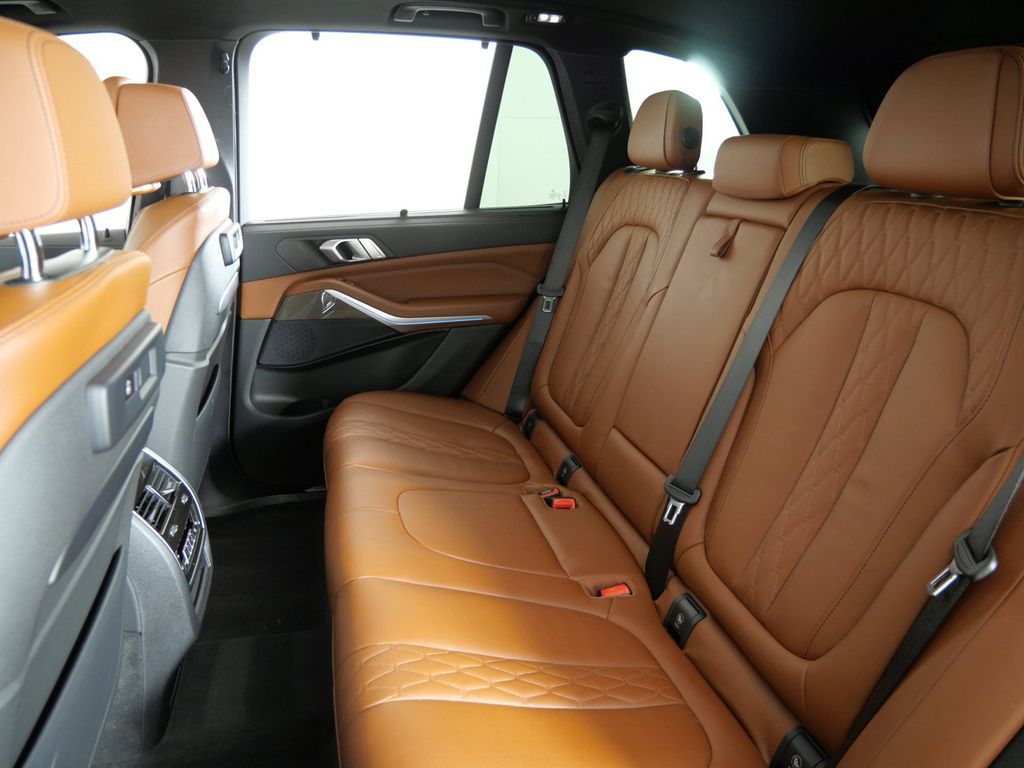 Thumbnail: 2022 BMW X5 - 35
