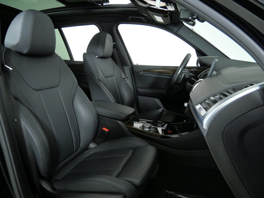 Thumbnail: 2019 BMW X3 - 10