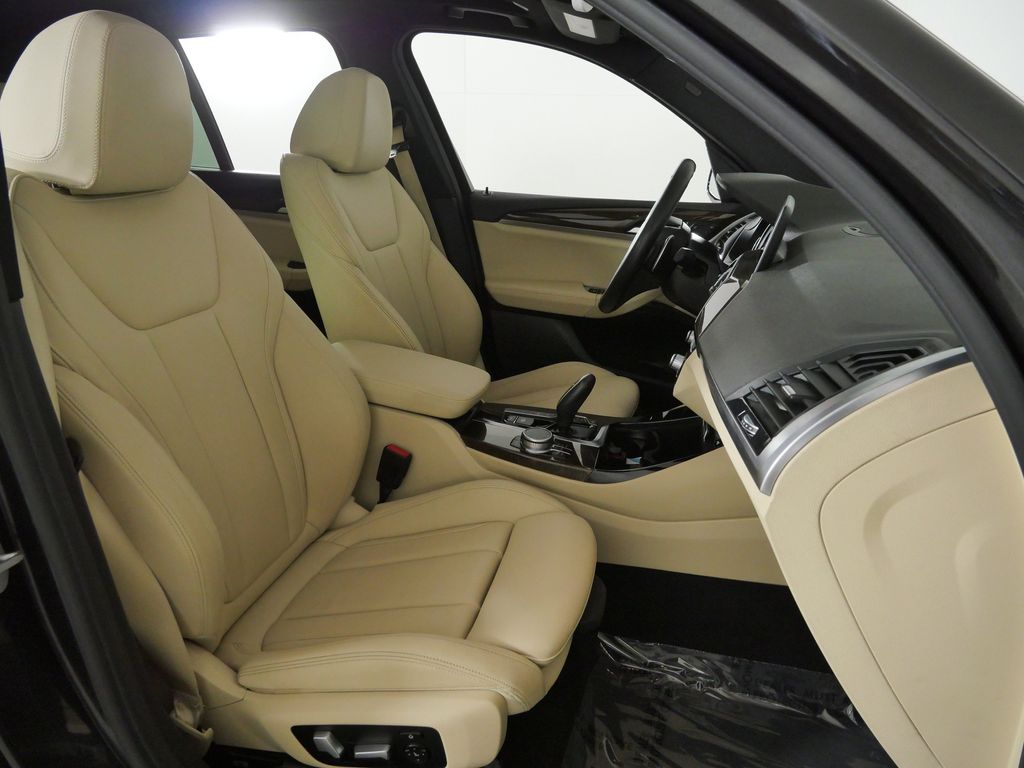 Thumbnail: 2019 BMW X3 - 10