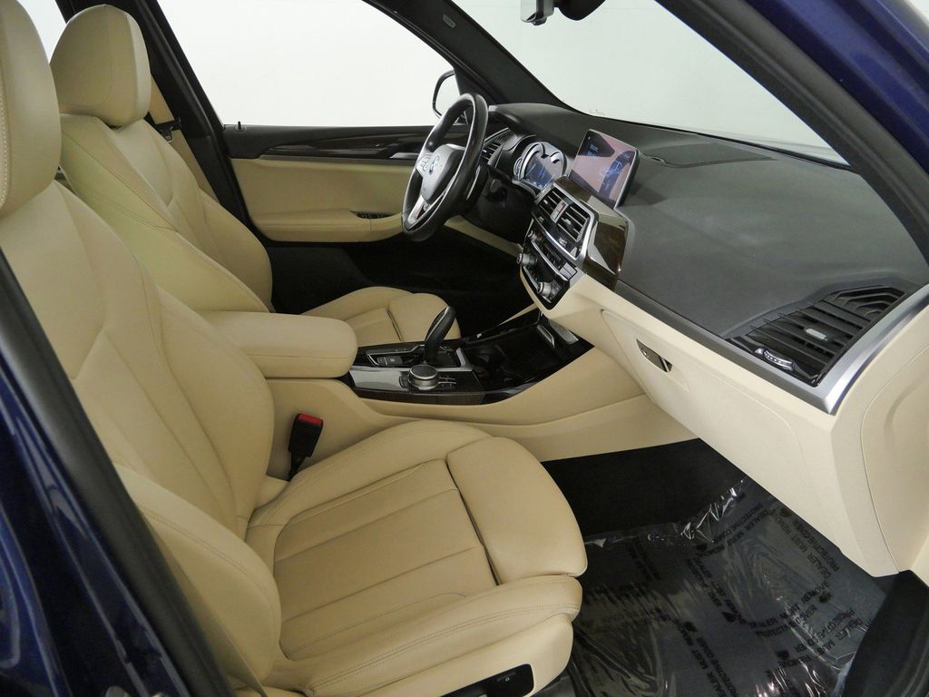 Thumbnail: 2019 BMW X3 - 10